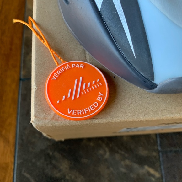 Yeezy 700 mnvn - Picture 6 of 6